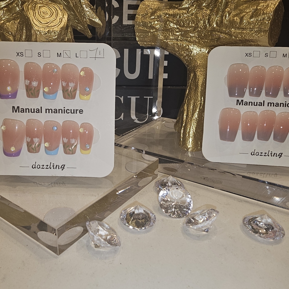 Dazzling Pink Ombre Press-On Nails - Manual Manicure Set